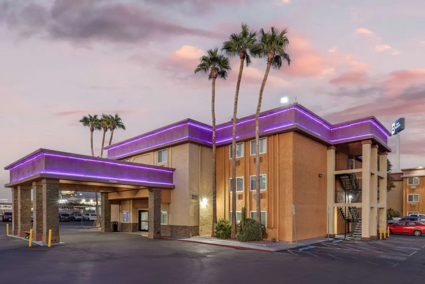 Best Western McCarran Inn EXTERIOR