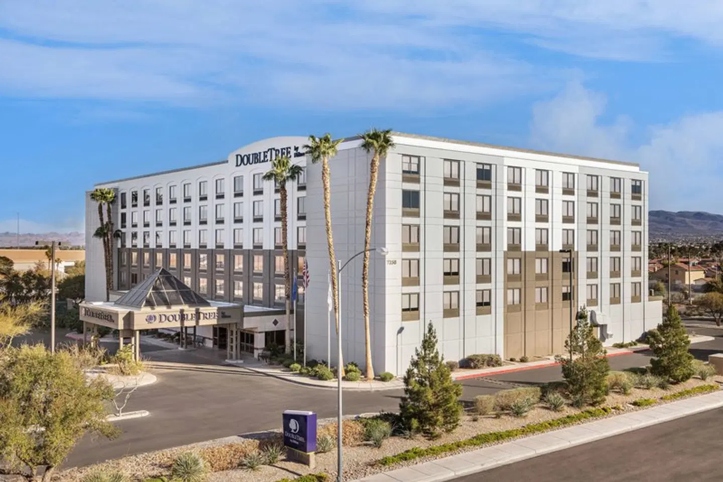 DoubleTree by Hilton Las Vegas Airport EXTERIOR
