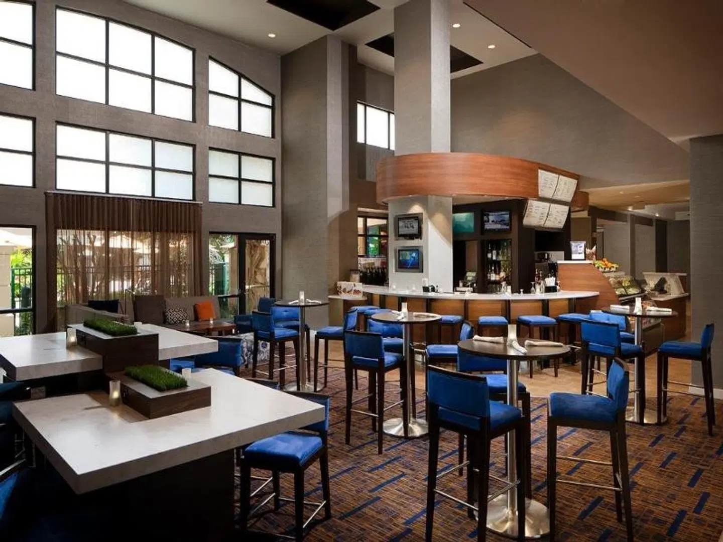 Courtyard by Marriott Orlando Lake Buena Vista in the Marriott Village Restaurant