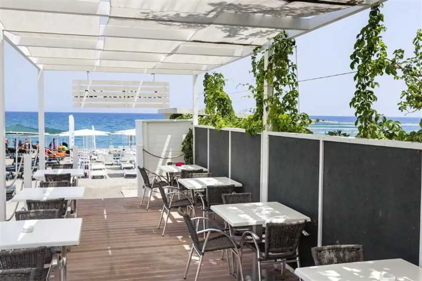 Karmir Resort & Spa Restaurant