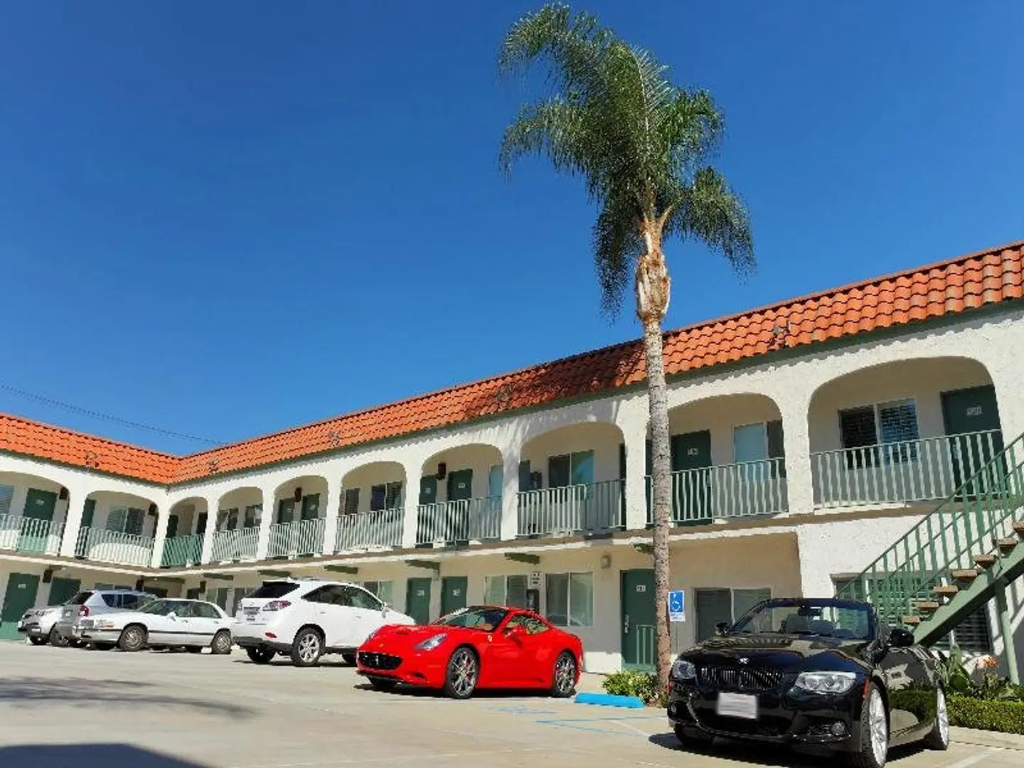 Dunes Inn - Sunset EXTERIOR