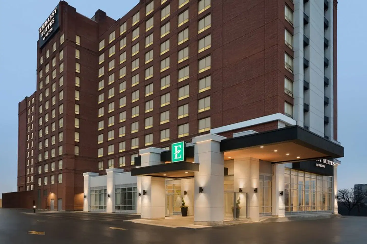 Embassy Suites by Hilton Toronto Airport EXTERIOR