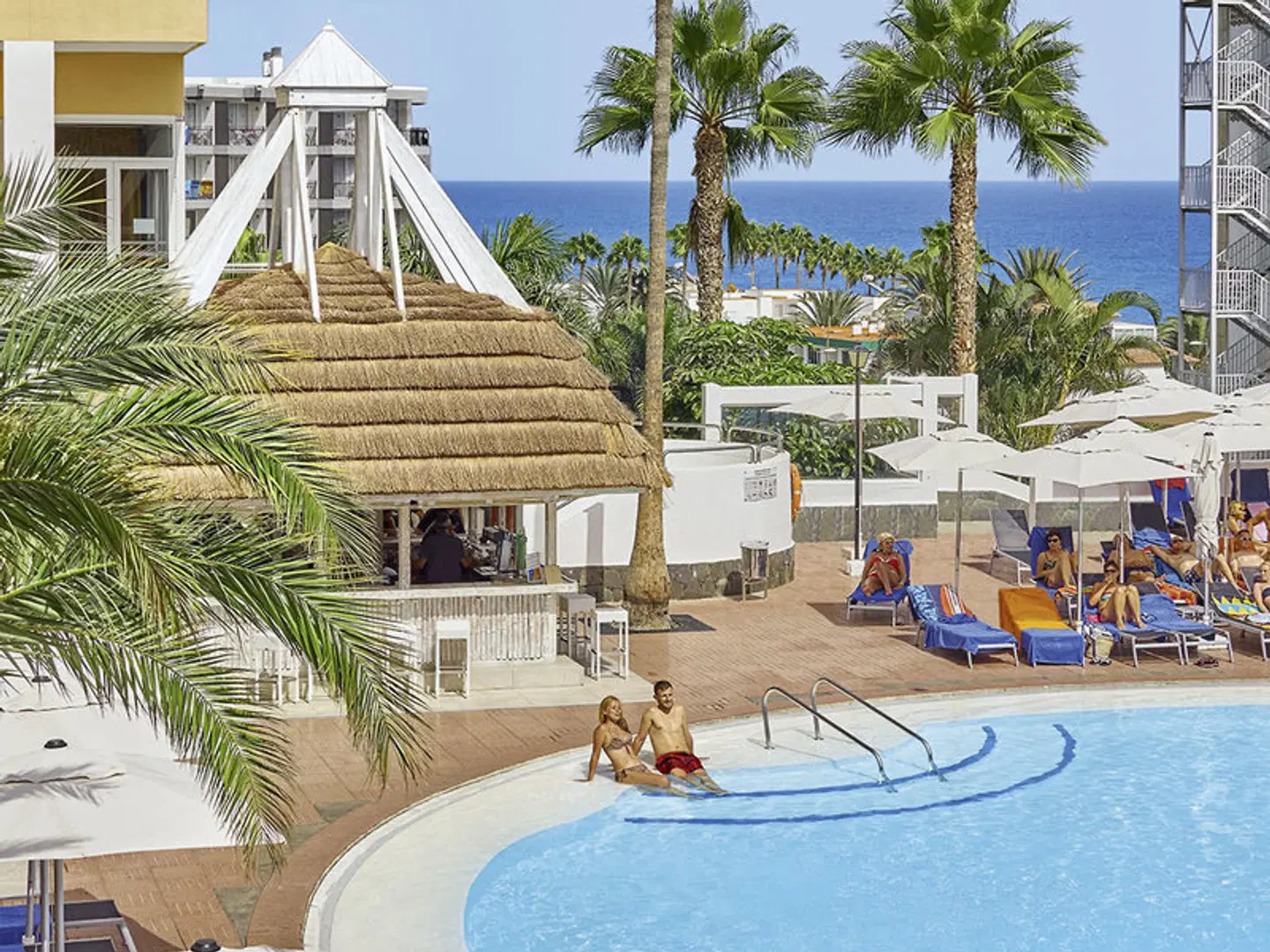 Lucana OUTDOOR_POOL