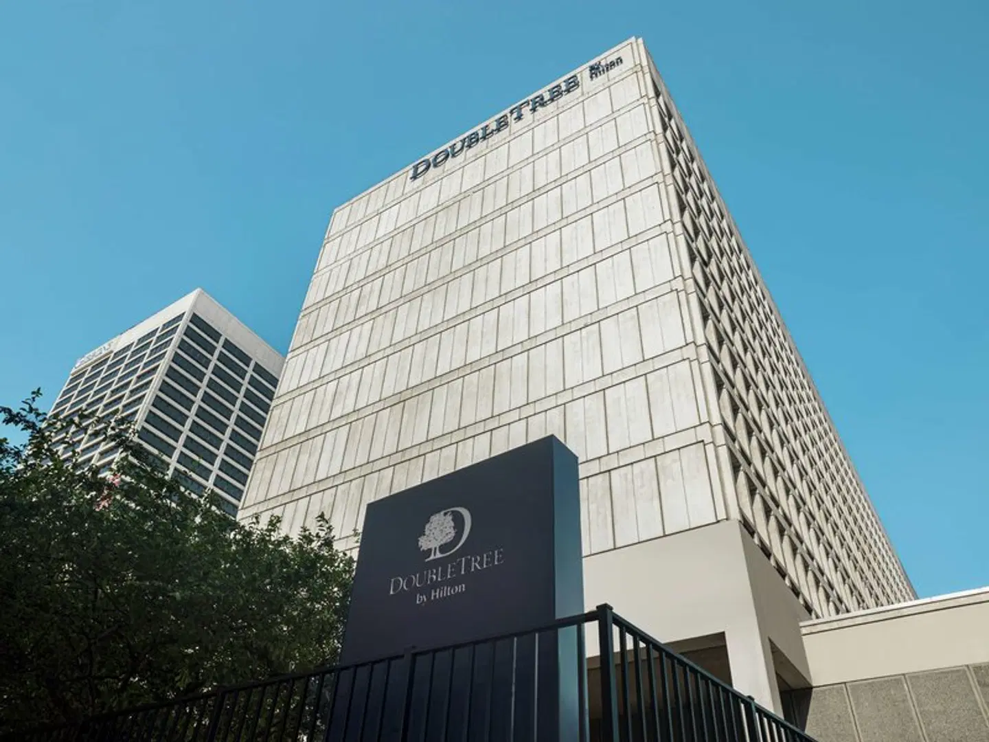 DoubleTree by Hilton Newark Penn Station EXTERIOR