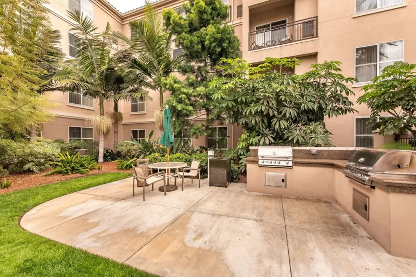 Homewood Suites by Hilton Oxnard/Camarillo EXTERIOR