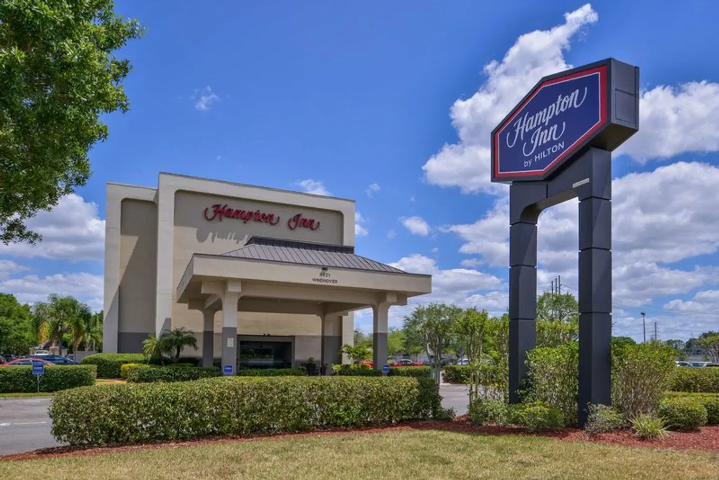 Hampton Inn closest to Universal Orlando EXTERIOR