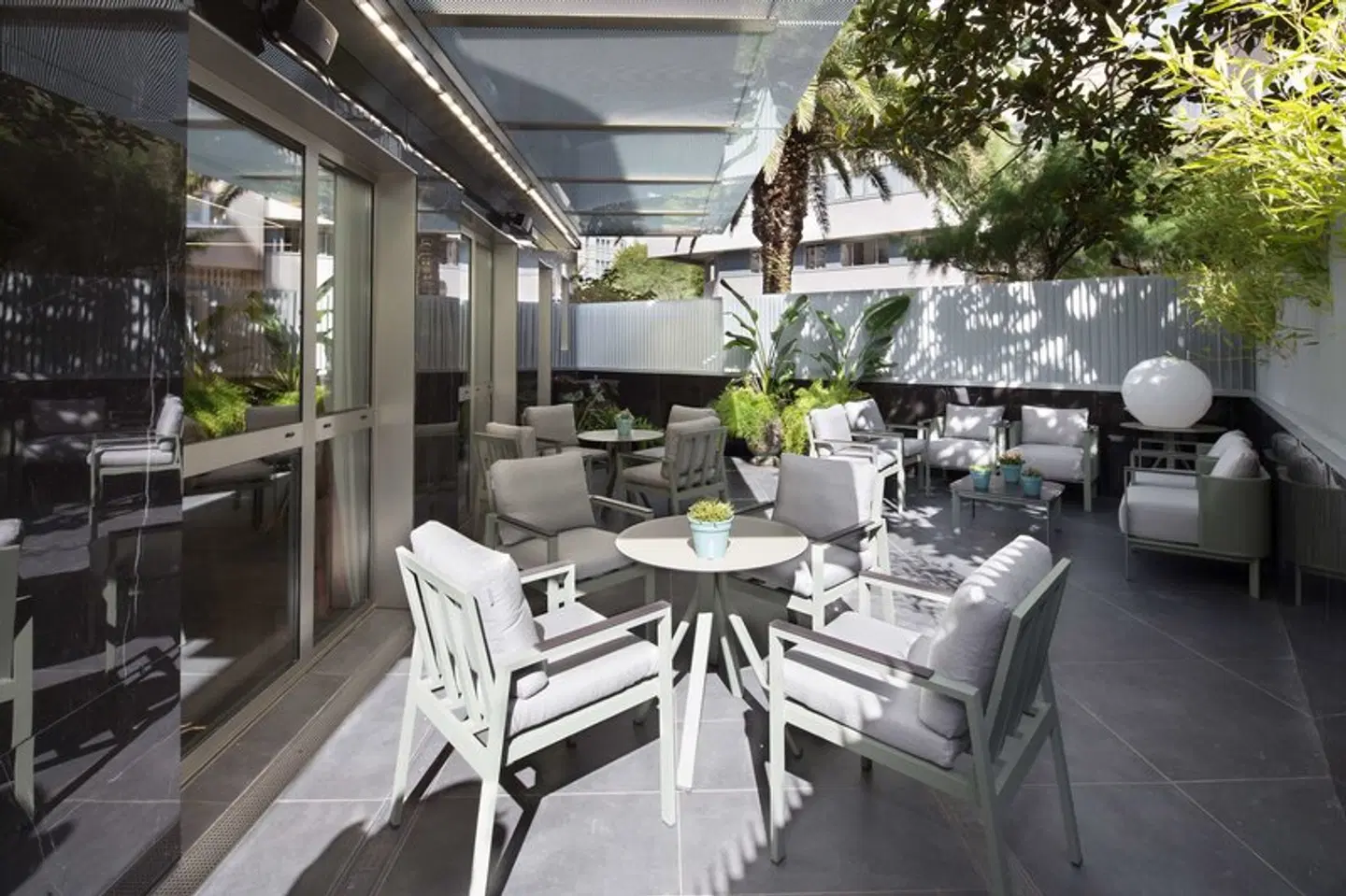 DoubleTree by Hilton A Coruna, Spain Restaurant