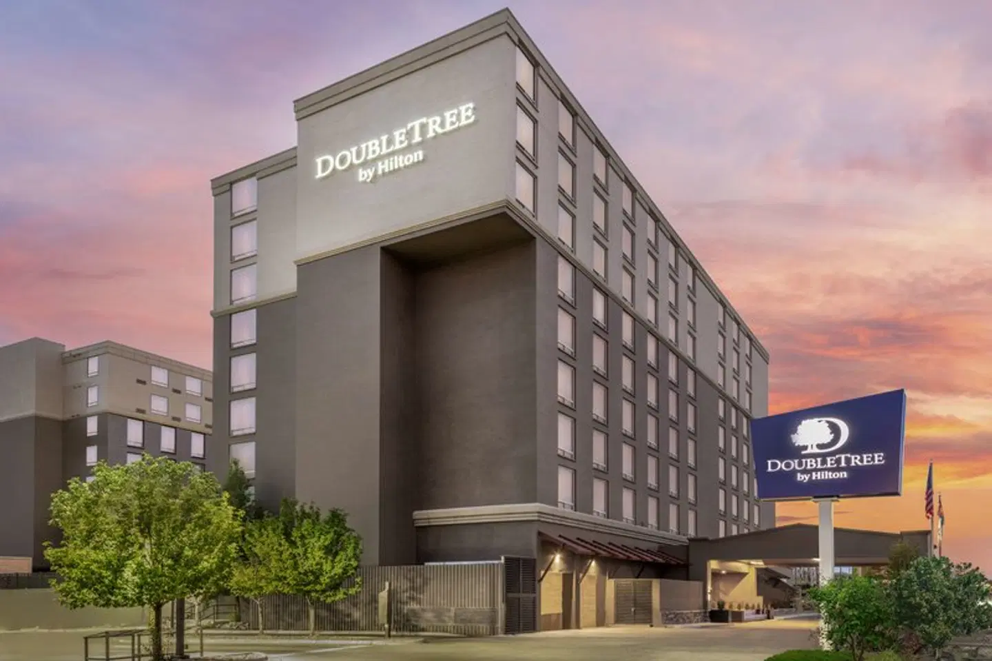 DoubleTree by Hilton Denver Cherry Creek EXTERIOR