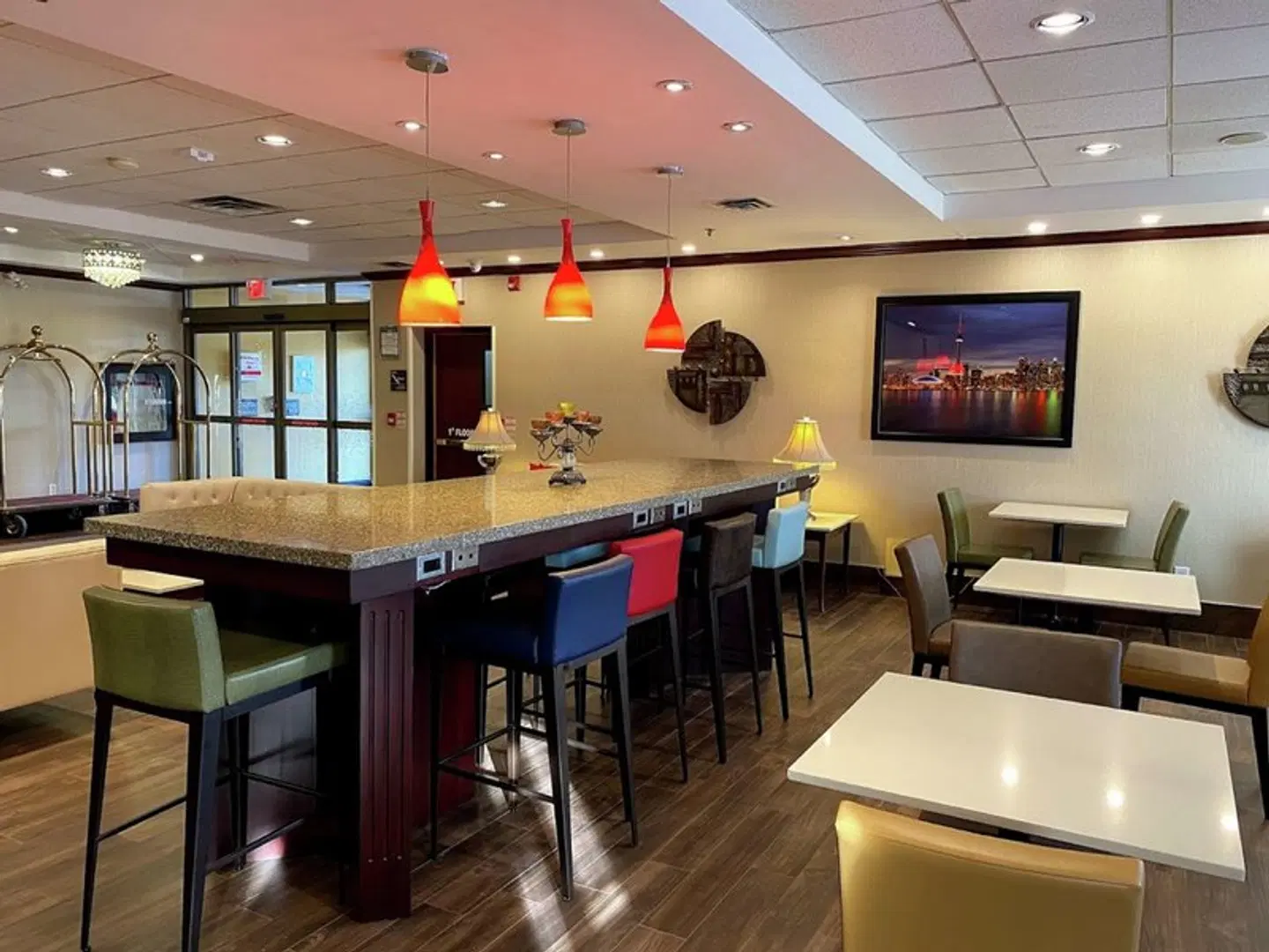 Hampton Inn by Hilton Toronto-Mississauga West Bar
