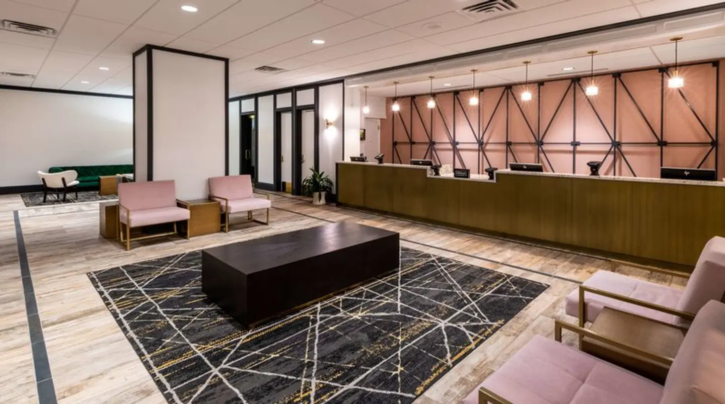 DoubleTree by Hilton Newark Penn Station LOUNGE_LOBBY