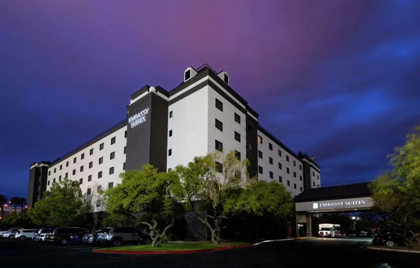 Embassy Suites by Hilton Las Vegas EXTERIOR