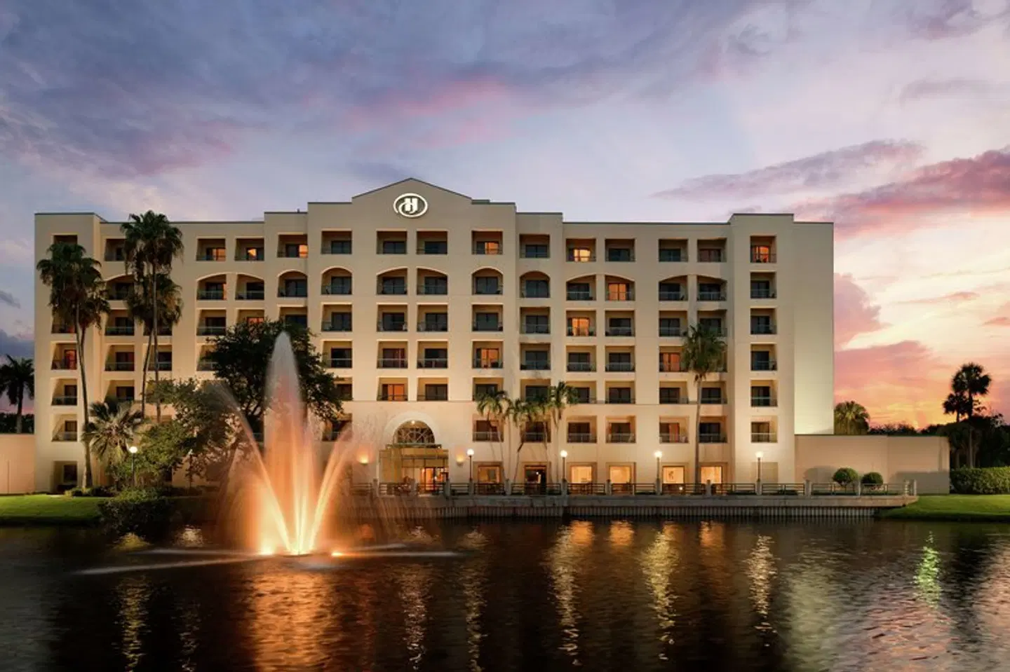 Hilton Boca Raton Suites EXTERIOR