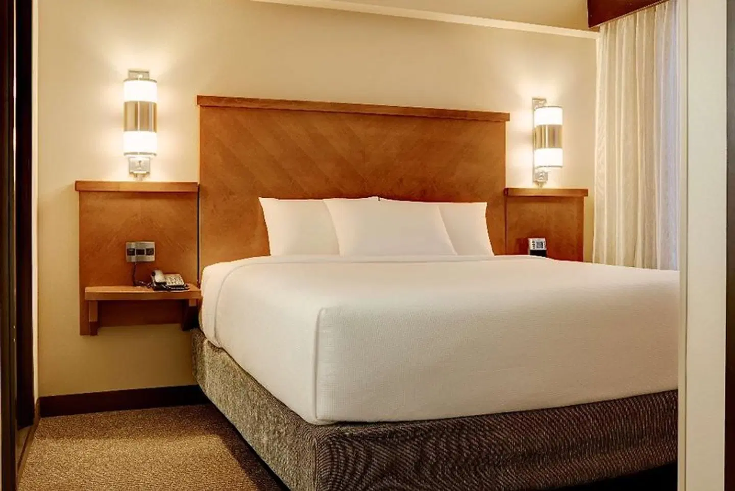 Hyatt Place Boston/Medford ROOM_EXAMPLE