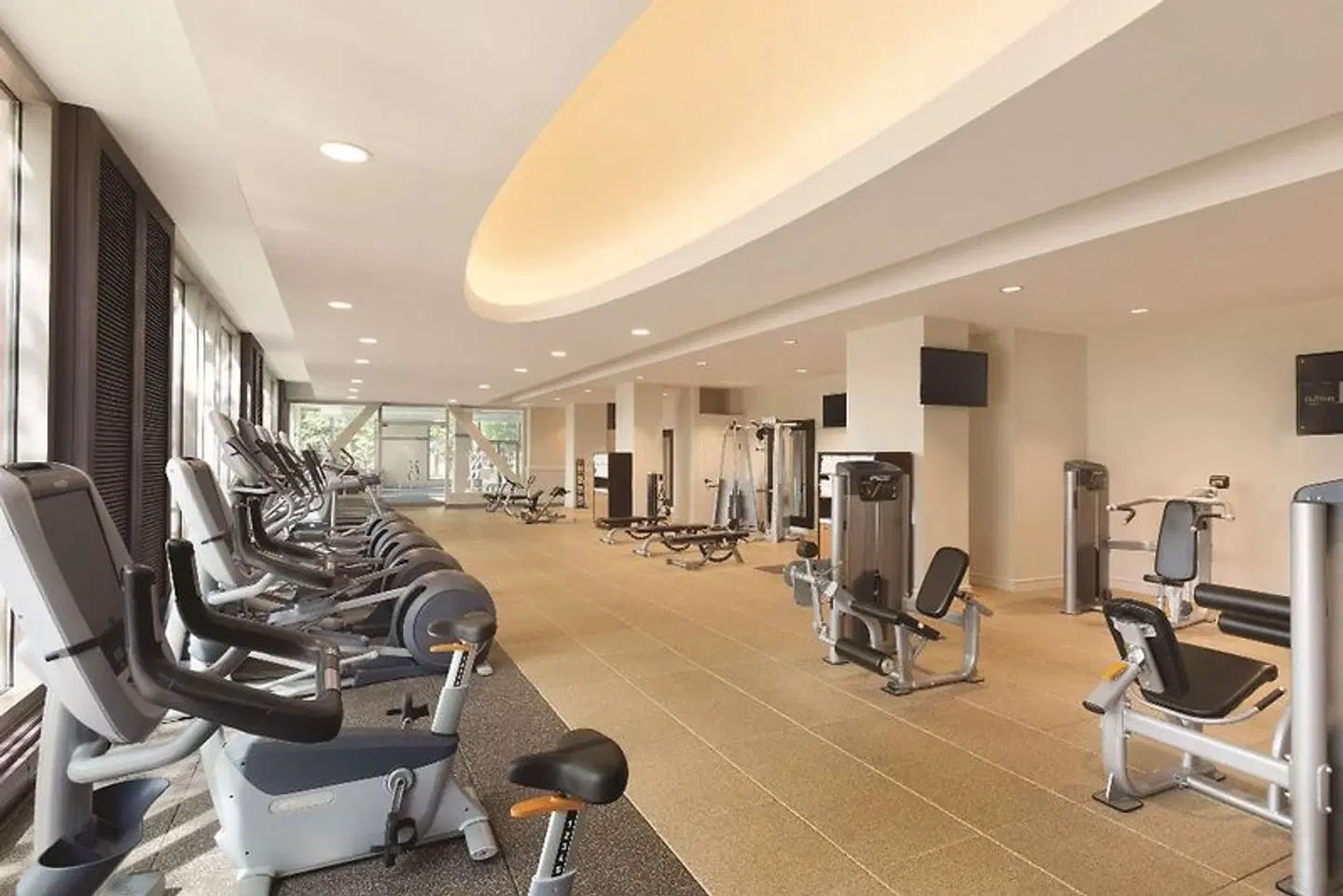 Hilton Boston Logan Airport SPORTS_AND_LEISURE