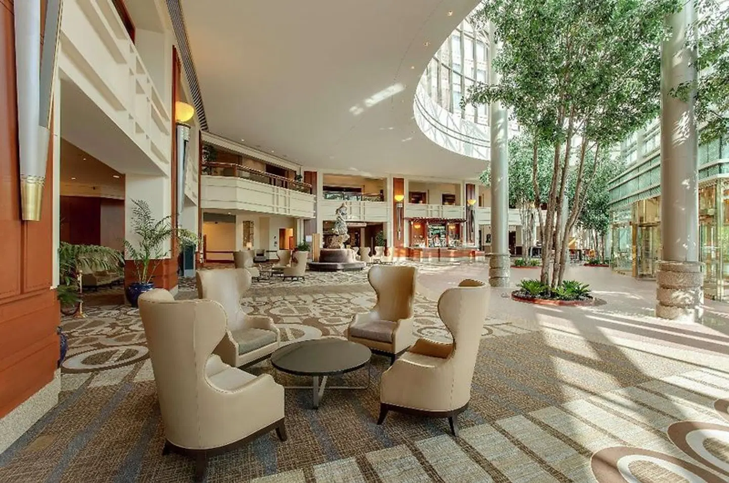 Hilton Boston Logan Airport LOUNGE_LOBBY