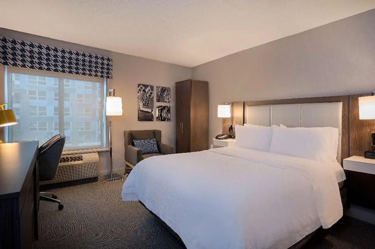 Hampton Inn Boston/Cambridge ROOM_EXAMPLE