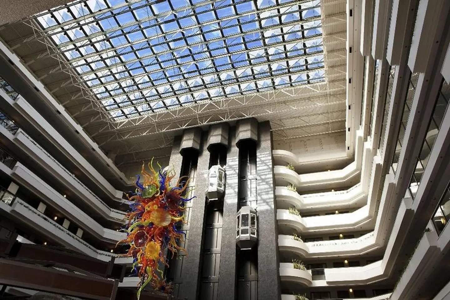 Embassy Suites by Hilton Los Angeles International Airport North EXTERIOR