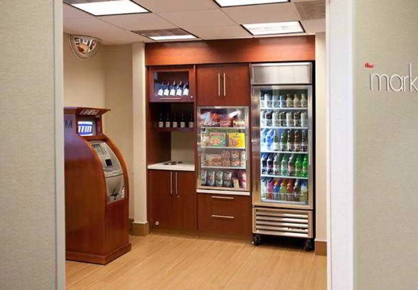 SpringHill Suites by Marriott Los Angeles LAX/Manhattan Beach Bar