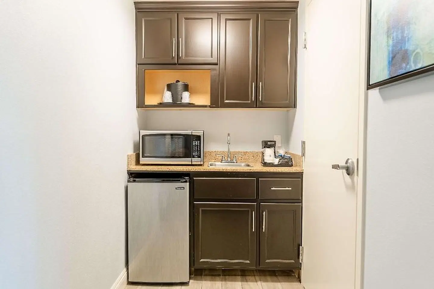 Best Western Plus Manhattan Beach Hotel ROOM_EXAMPLE