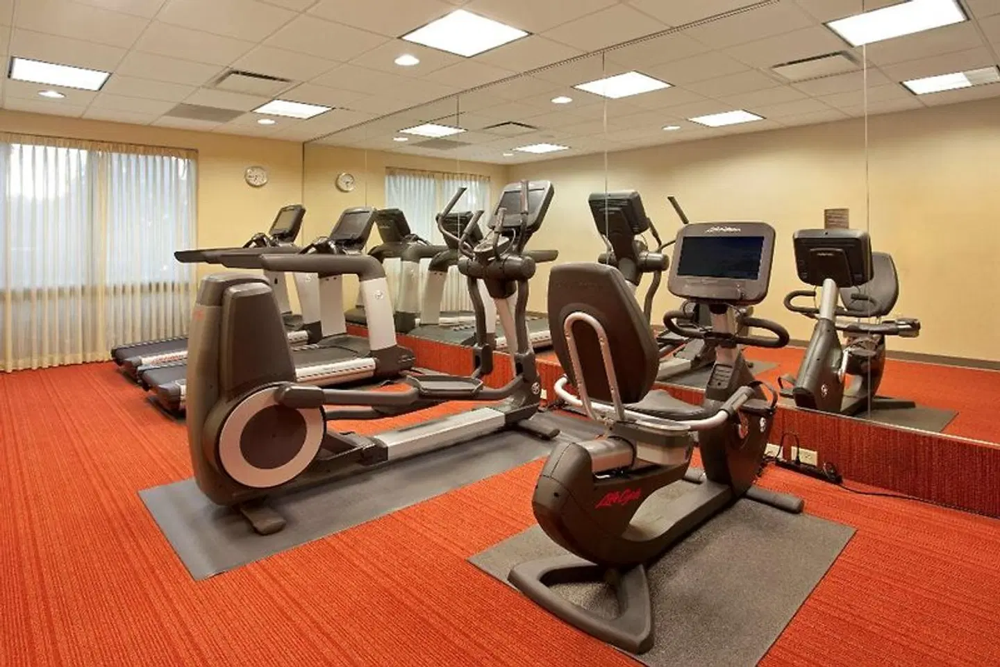 Hyatt Place across from Universal Orlando Resort SPORTS_AND_LEISURE