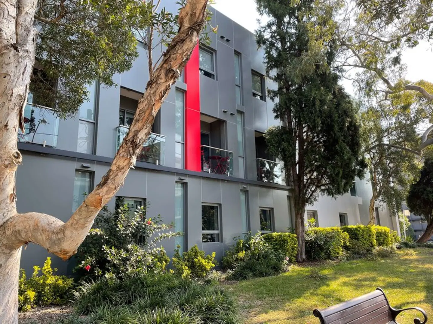 Best Western Plus Camperdown Suites EXTERIOR