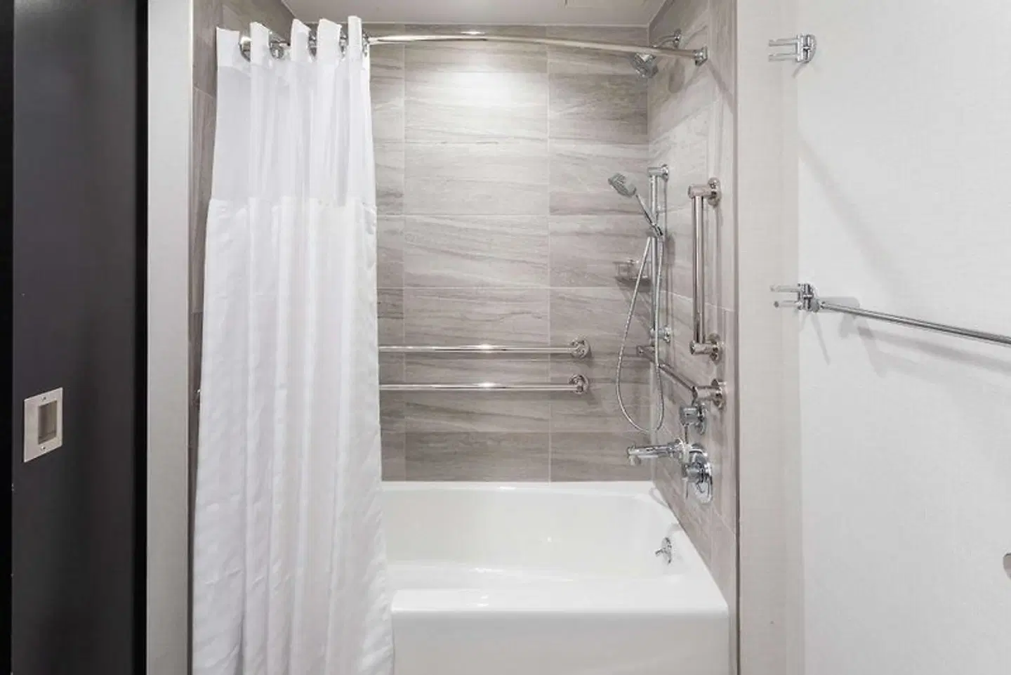 DoubleTree by Hilton New York Times Square South Badezimmer