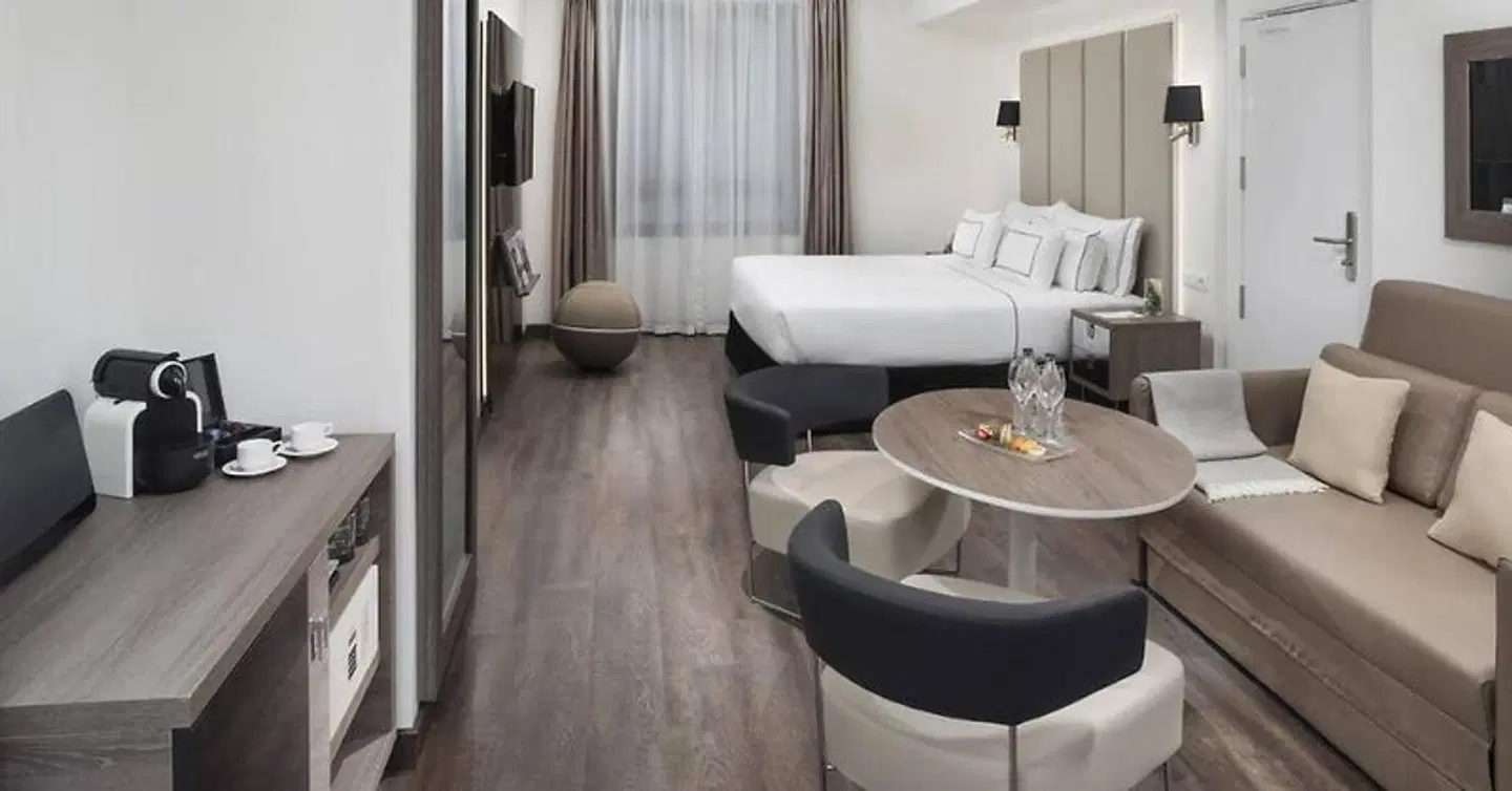 Meliá Madrid Serrano ROOM_EXAMPLE