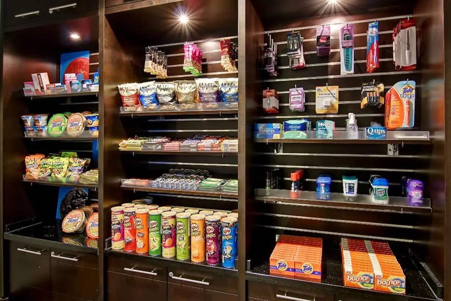 Hampton Inn by Hilton Toronto Airport Corporate Centre Bar