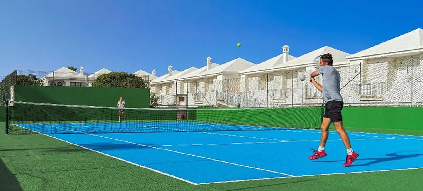 H10 Ocean Suites OUTDOOR_POOL