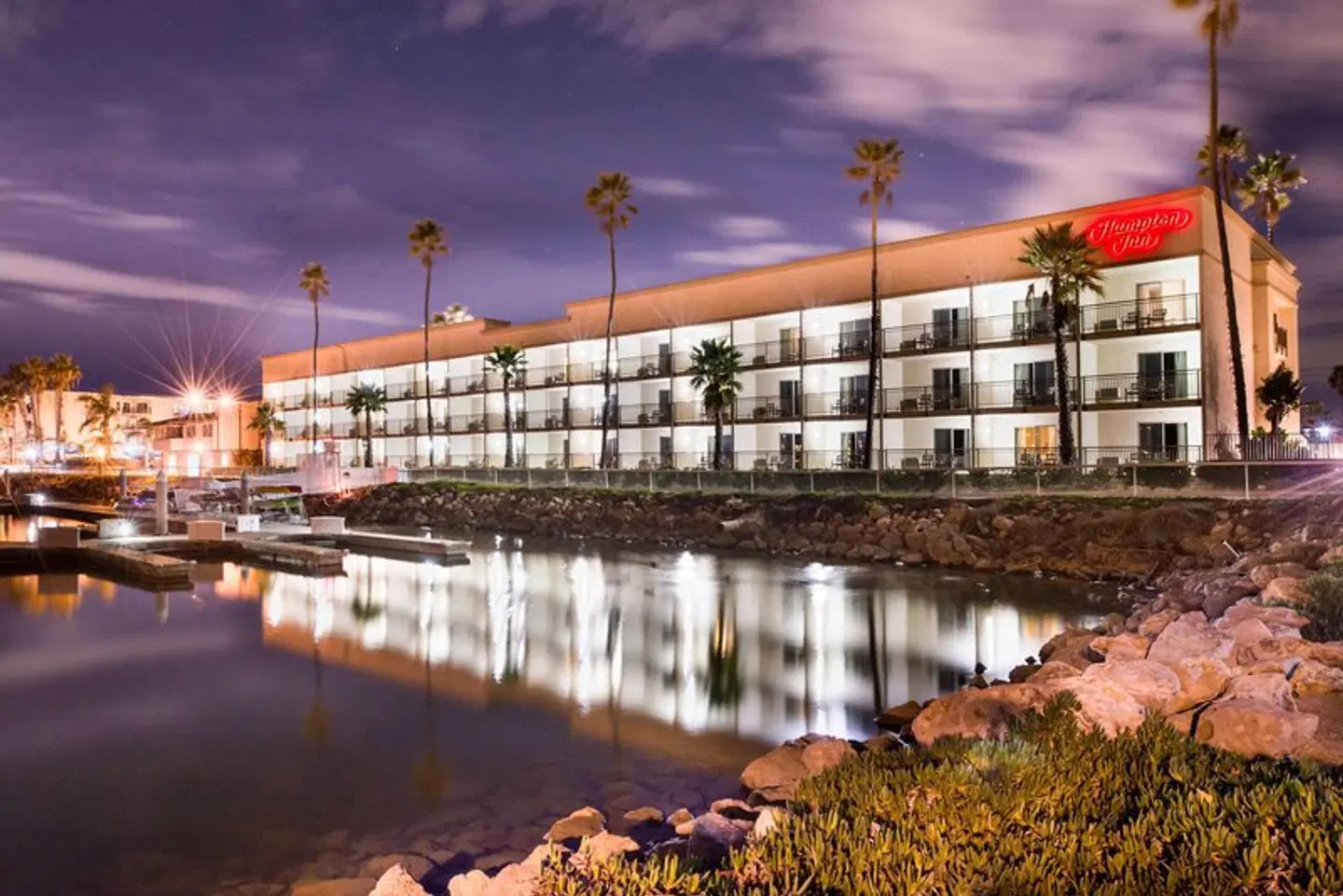 Hampton Inn Channel Islands Harbor EXTERIOR