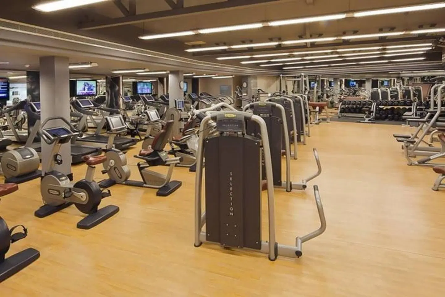 The Gulf Hotel Bahrain SPORTS_AND_LEISURE
