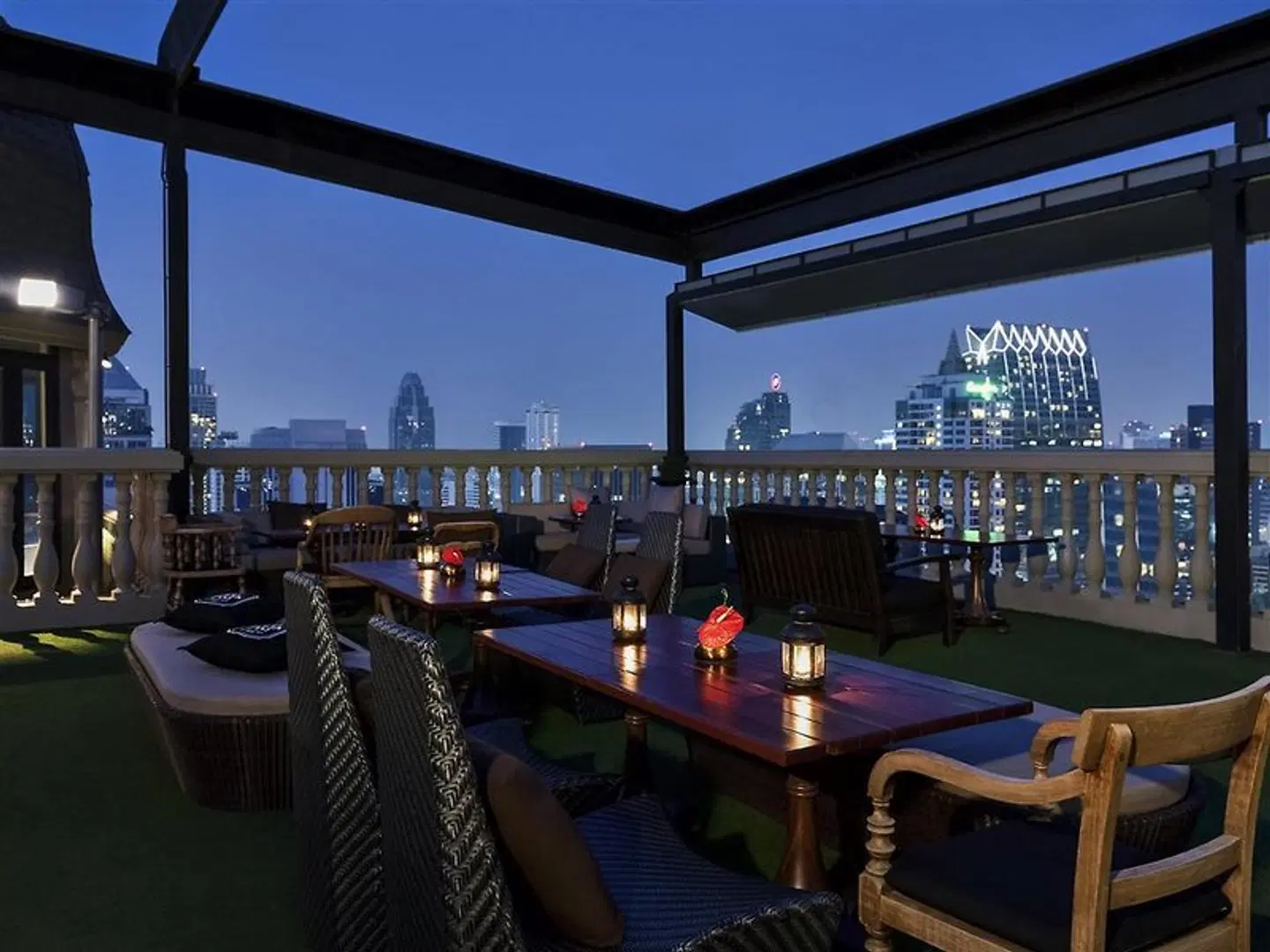 Hotel Muse Bangkok Autograph Collection Bar