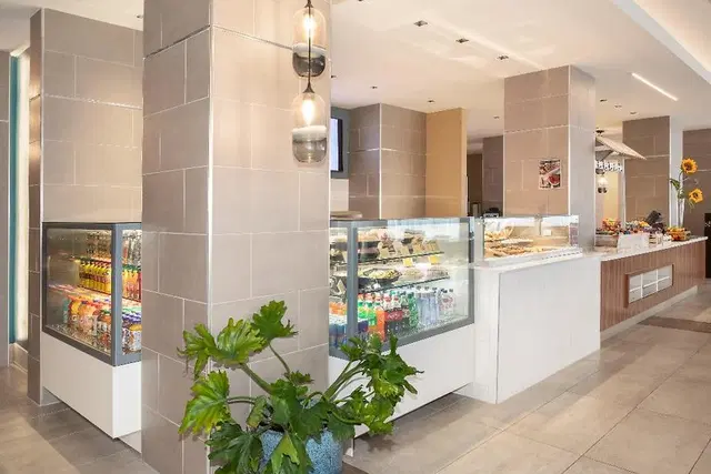 Holiday Inn Los Angeles International Airport by IHG Badezimmer