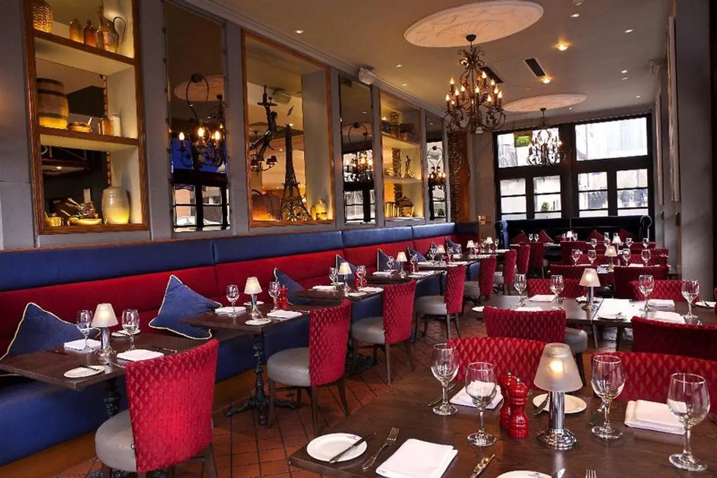 Holiday Inn Glasgow - City Center Theatreland by IHG Bar