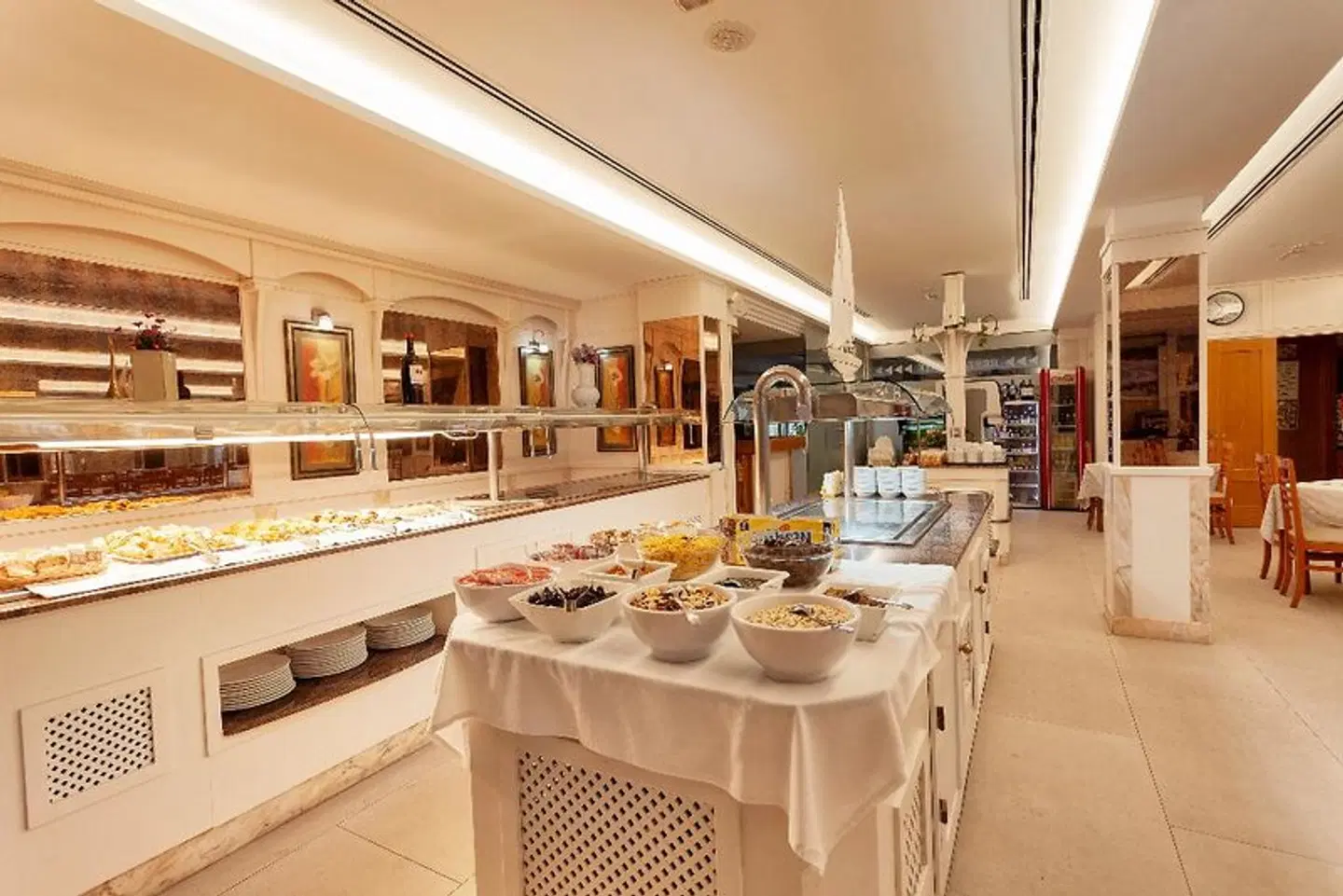 Amoros Restaurant