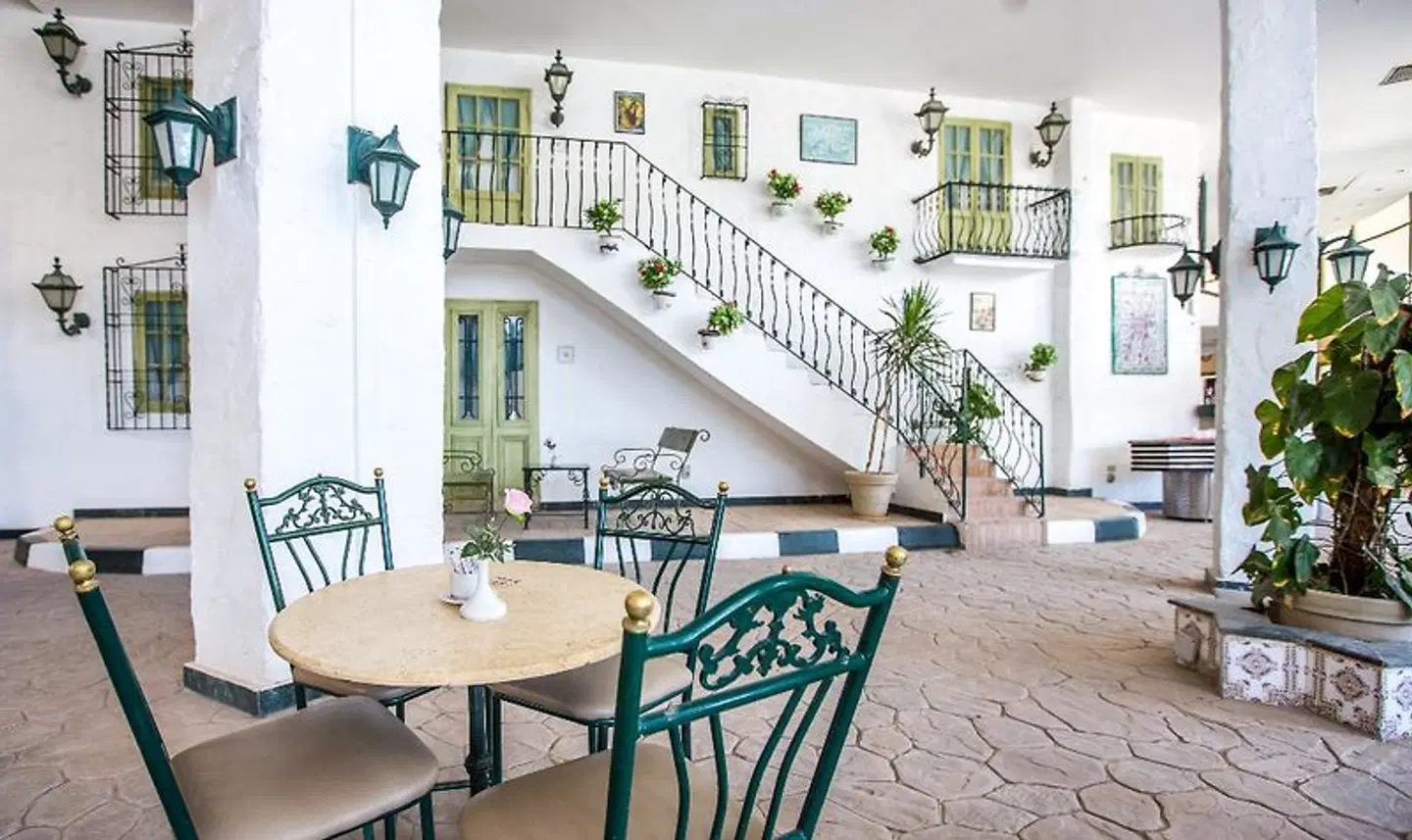 Sunny Days Resort - El Palacio Resort & Spa Terrasse