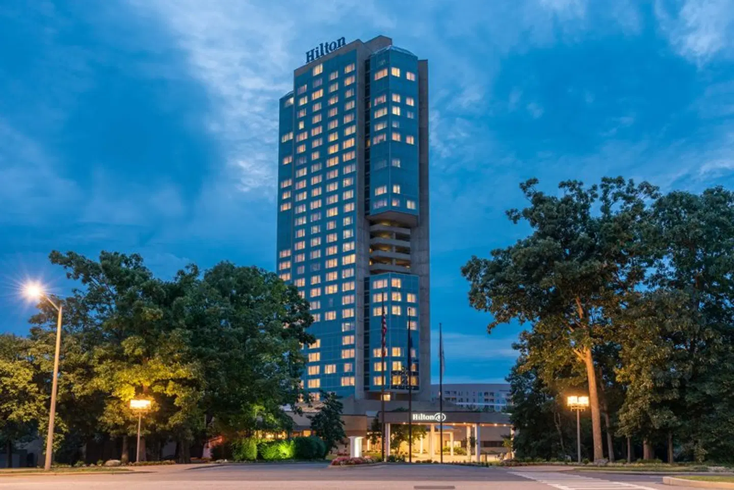 Hilton Alexandria Mark Center EXTERIOR