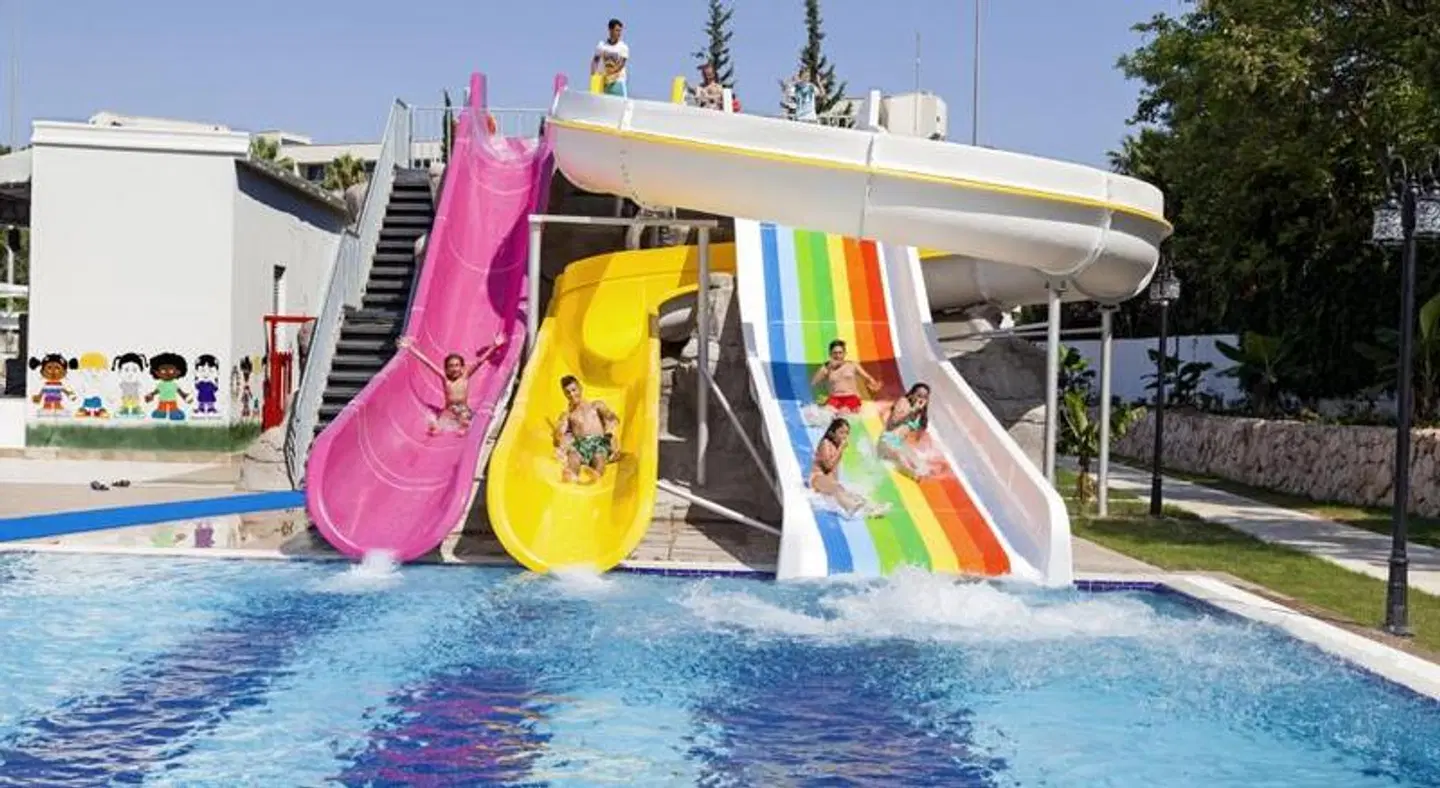 Karmir Resort & Spa OUTDOOR_POOL