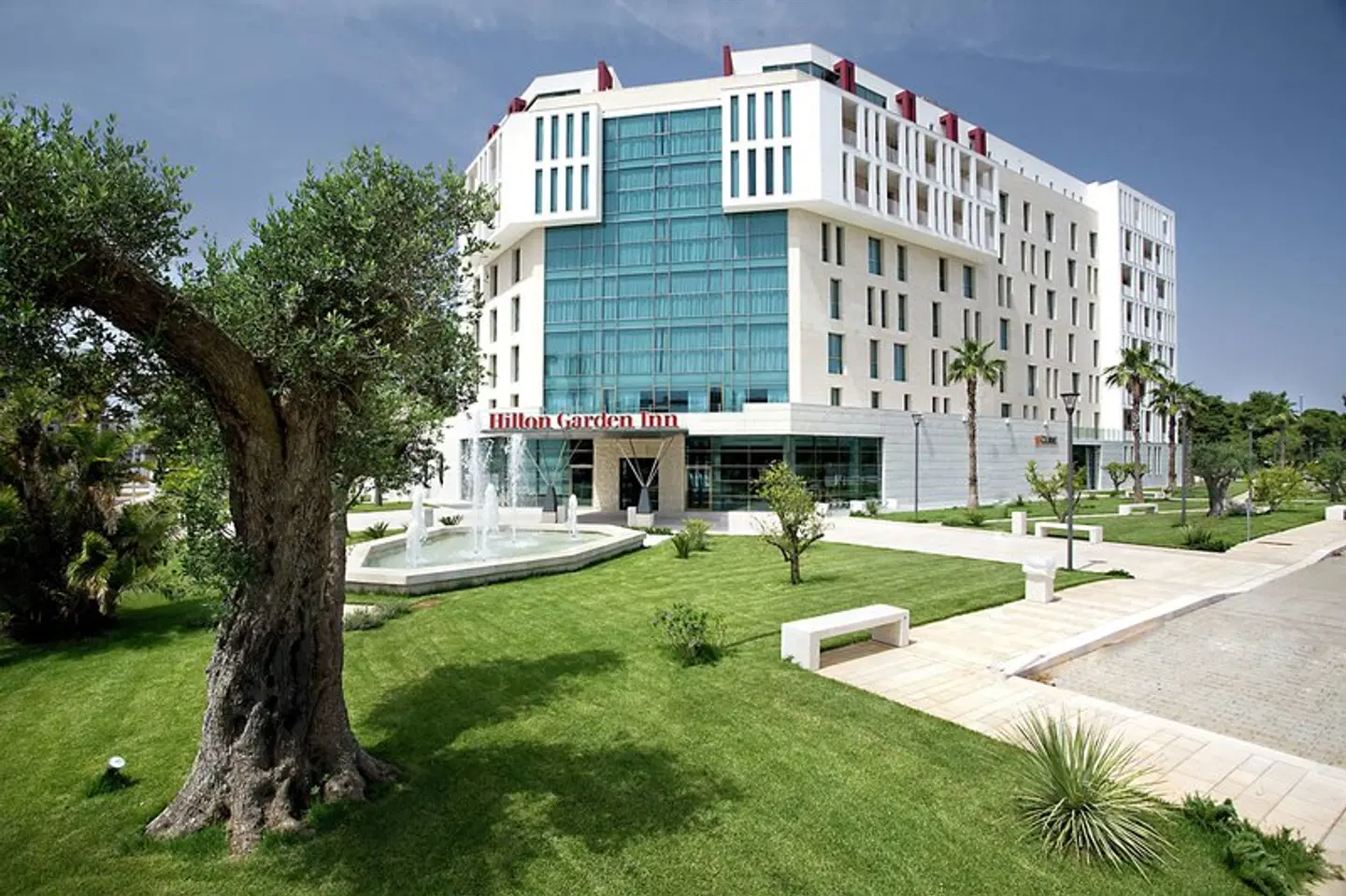 Hilton Garden Inn Lecce EXTERIOR