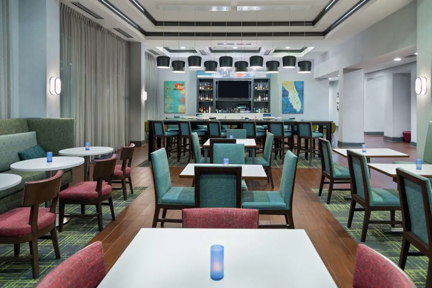 Hampton Inn & Suites Orlando Airport @ Gateway Village Restaurant