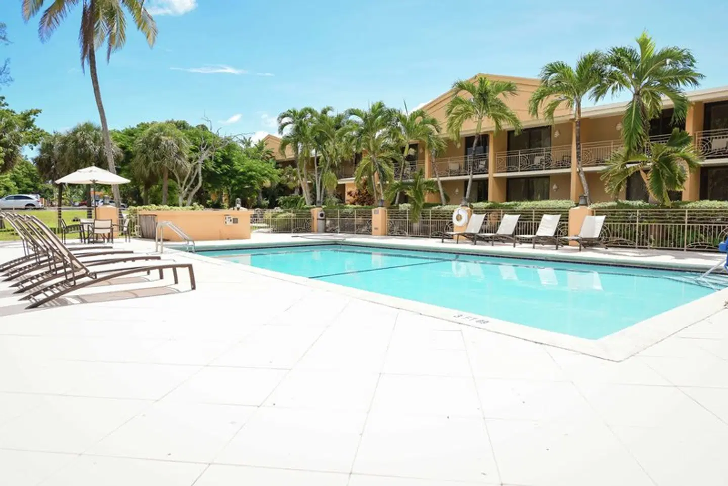 Hampton Inn Key Largo, FL OUTDOOR_POOL