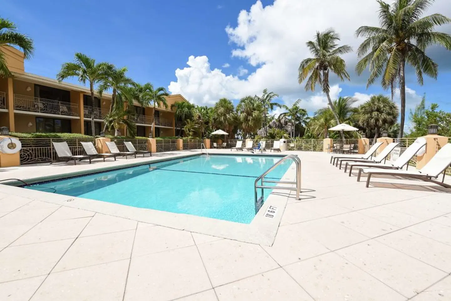 Hampton Inn Key Largo, FL OUTDOOR_POOL