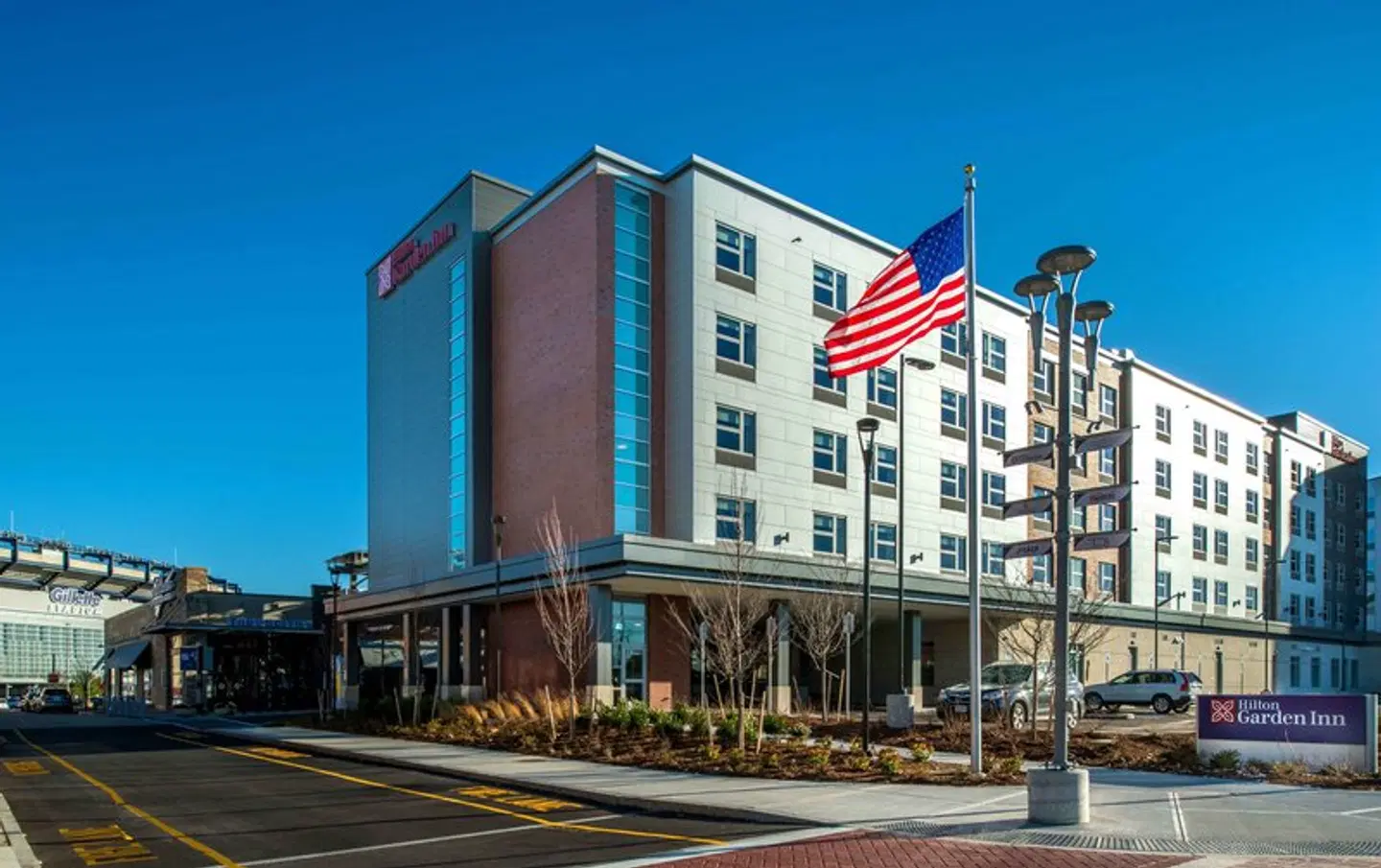Hilton Garden Inn Foxborough Patriot Place EXTERIOR
