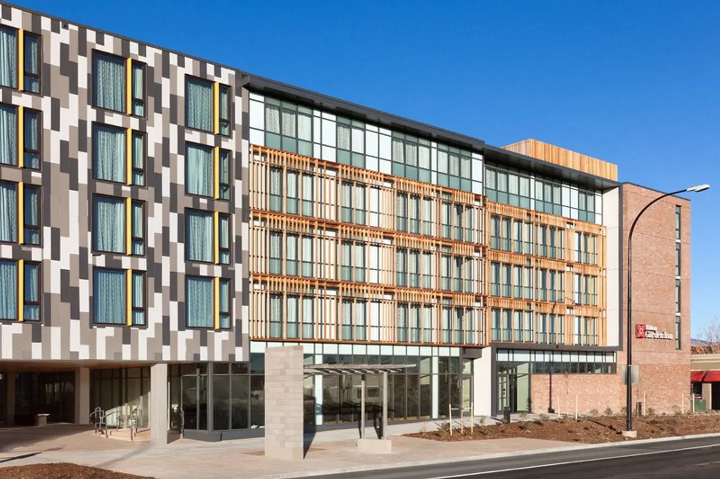 Hilton Garden Inn Boulder EXTERIOR