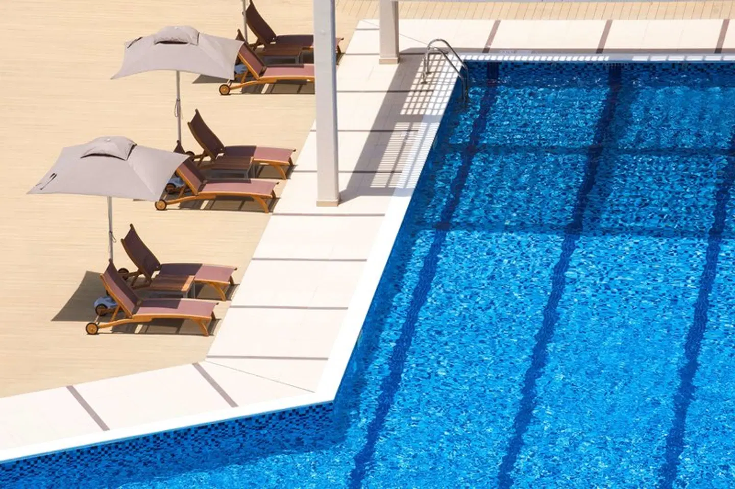 Hilton Garden Inn Ras Al Khaimah Hallenbad