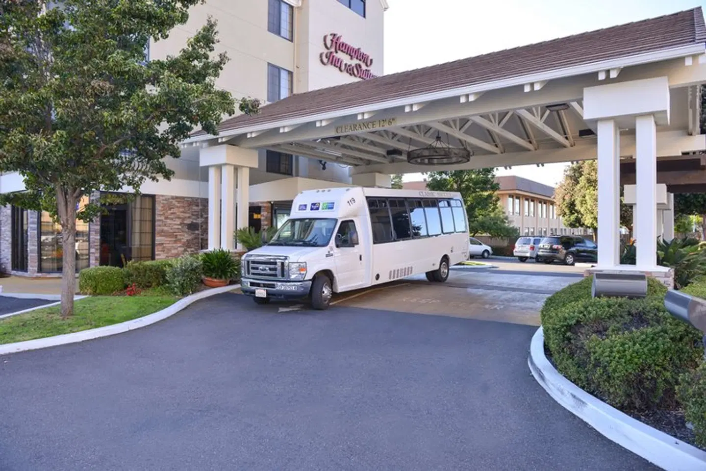 Hampton Inn & Suites San Francisco-Burlingame-Airport South EXTERIOR
