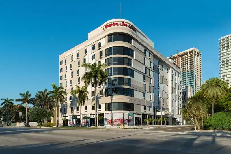 Hampton Inn & Suites Miami Wynwood Design District – Hotelfoto