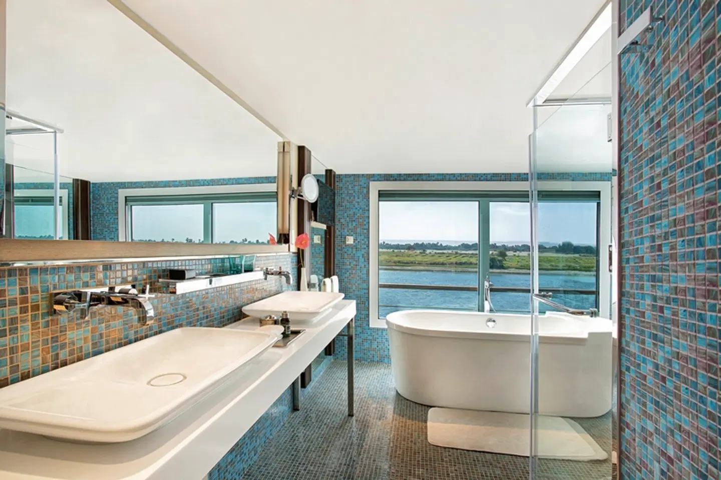 Nilkreuzfahrten mit The Oberoi Philae (4 Nächte) ab Luxor Badezimmer