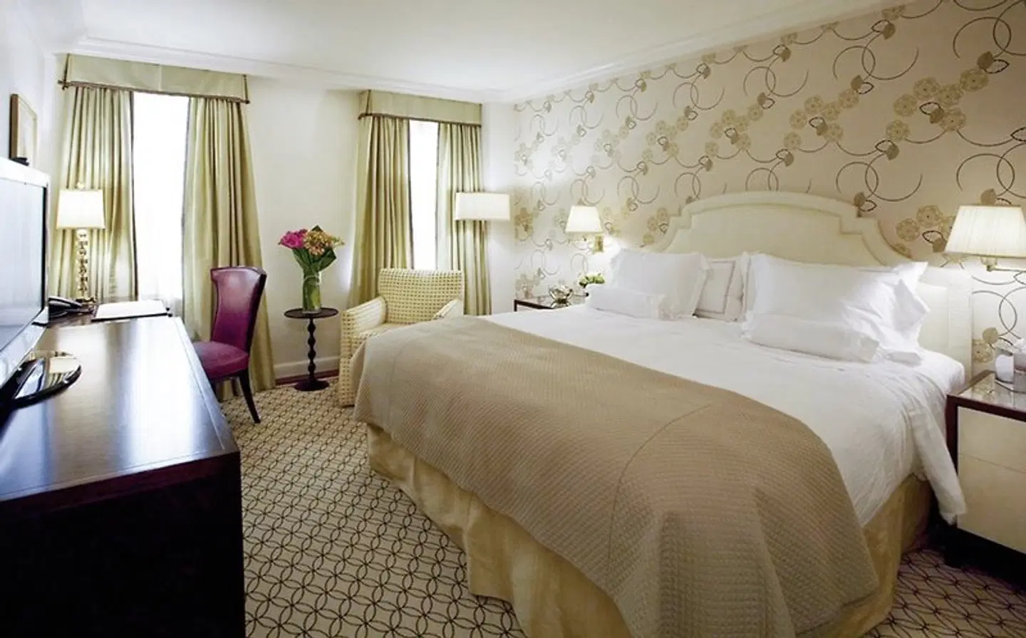 The Carlyle, A Rosewood Hotel ROOM_EXAMPLE