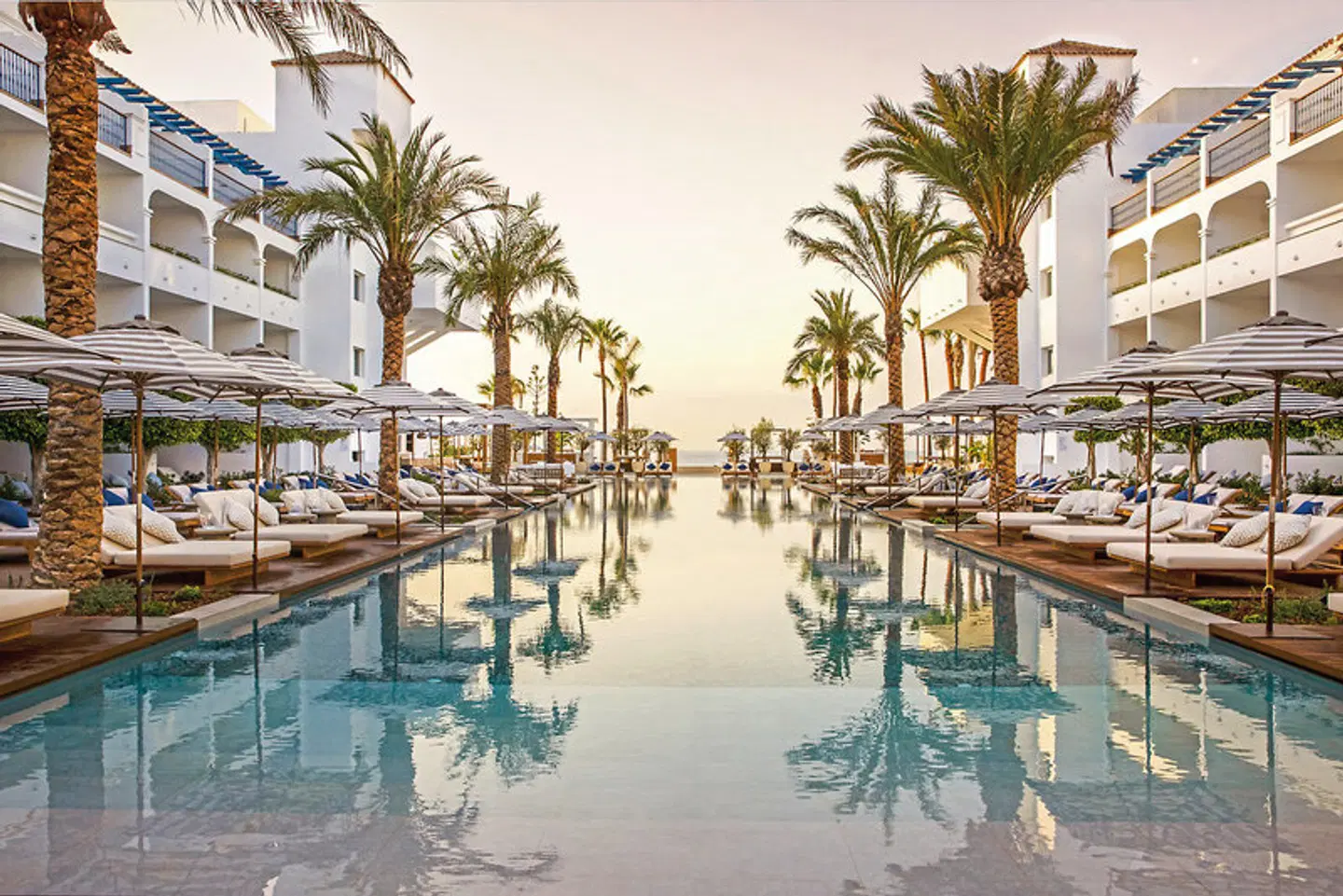 METT Marbella - Estepona OUTDOOR_POOL